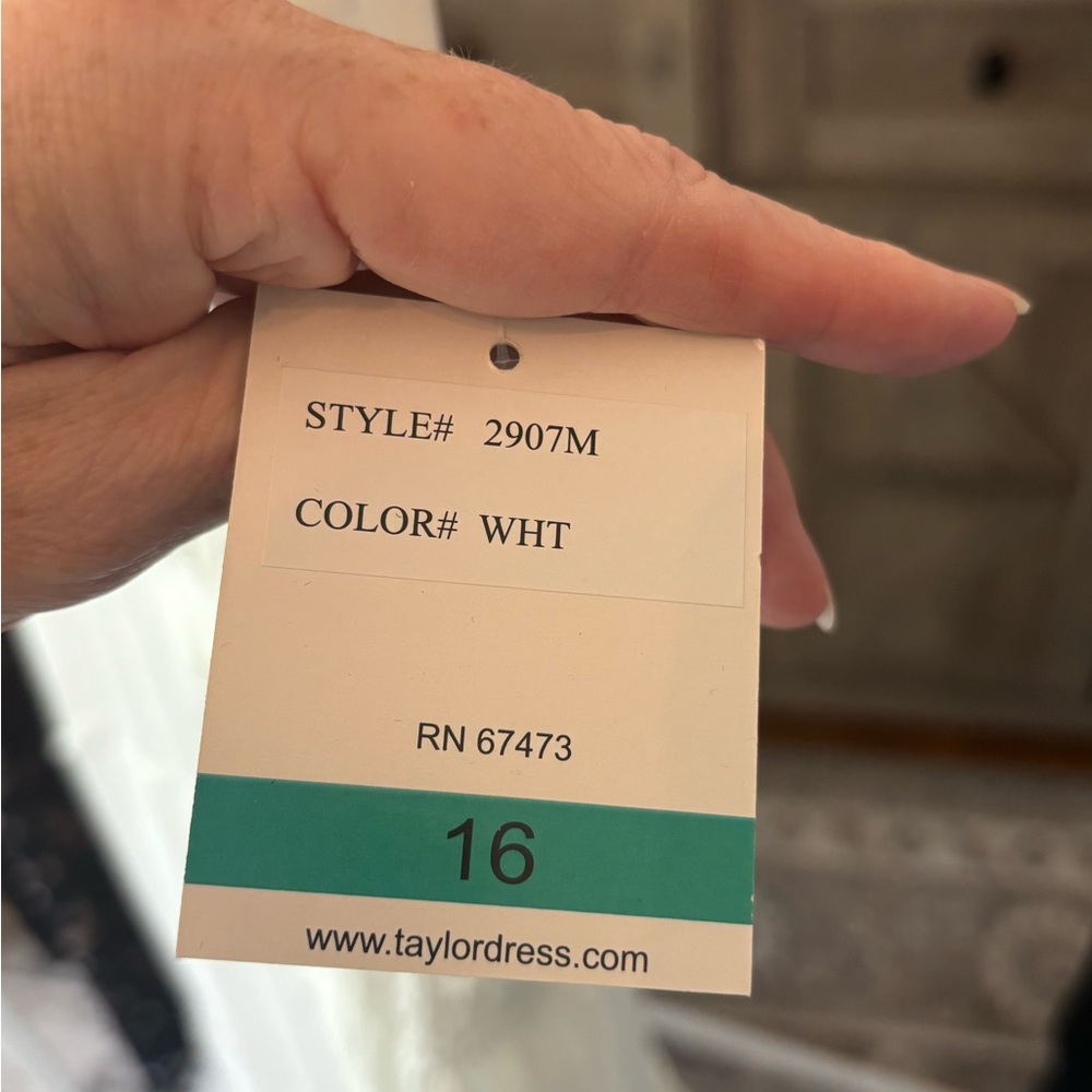 Taylor Elegant White Maxi Dress - Picture 3 of 4